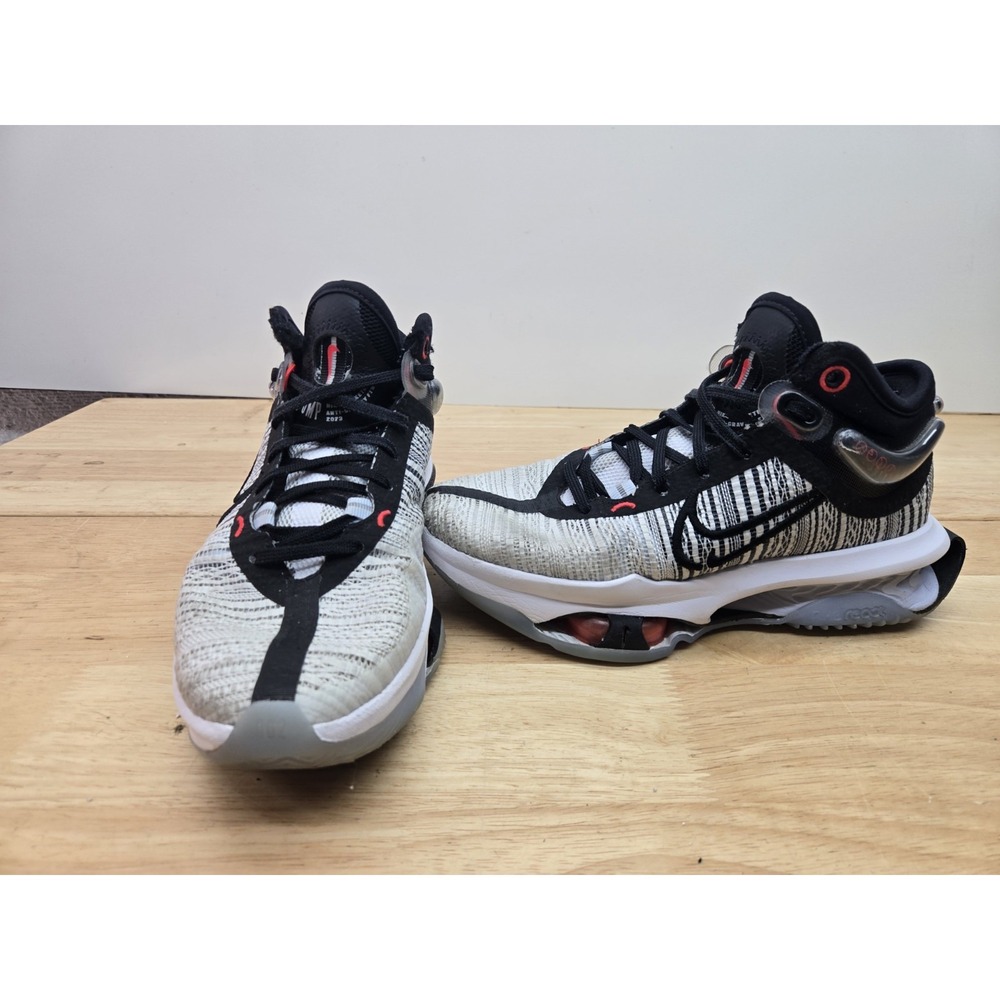 NIKE Air Zoom‎ GT Jump 2 Size 4.5 White Black